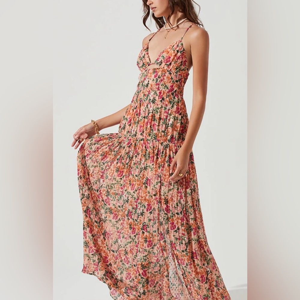 ASTR the label - Tropics Plunge Neck Pleated Open Back Maxi Dress